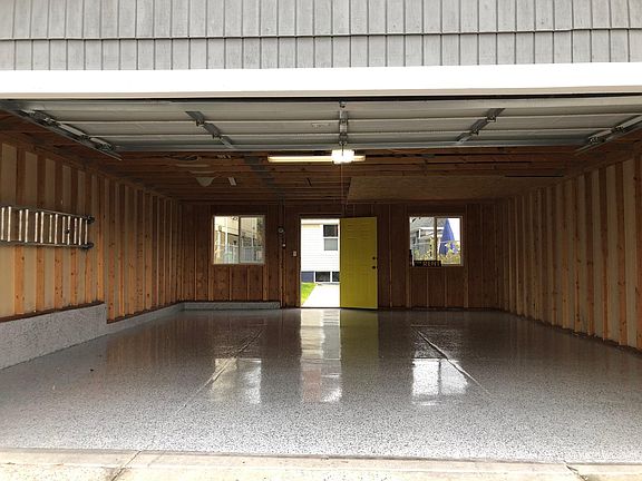 3rd image of 367 N L St