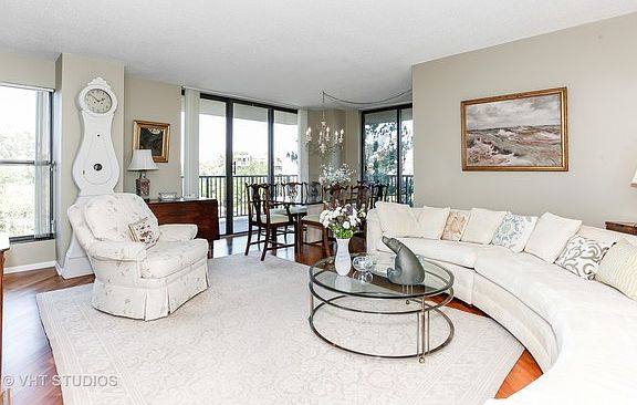 2nd image of 509 Aurora Ave Unit 418