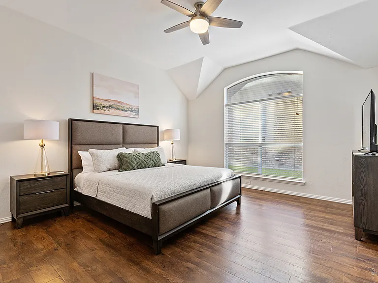 1438 Royal Oaks Dr — Photo 13