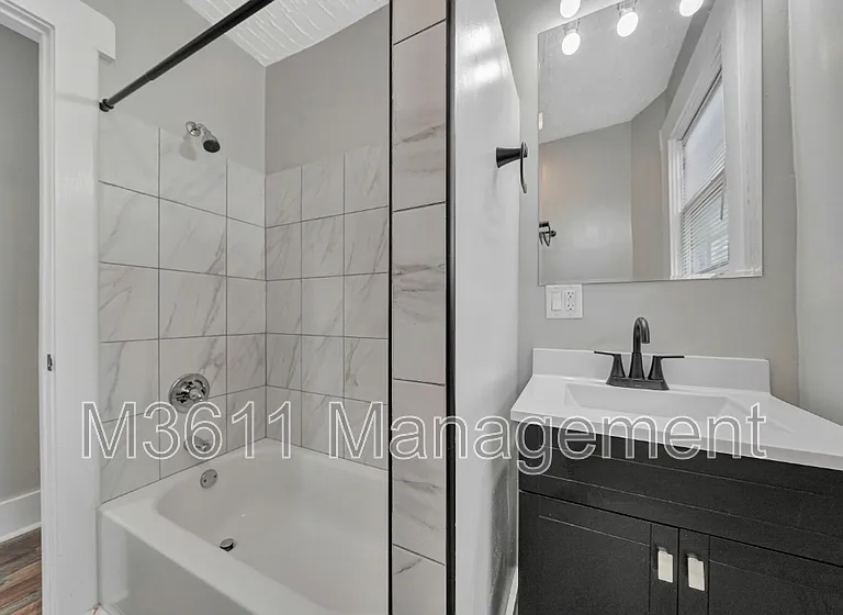 2503 S 8th St — Photo 21