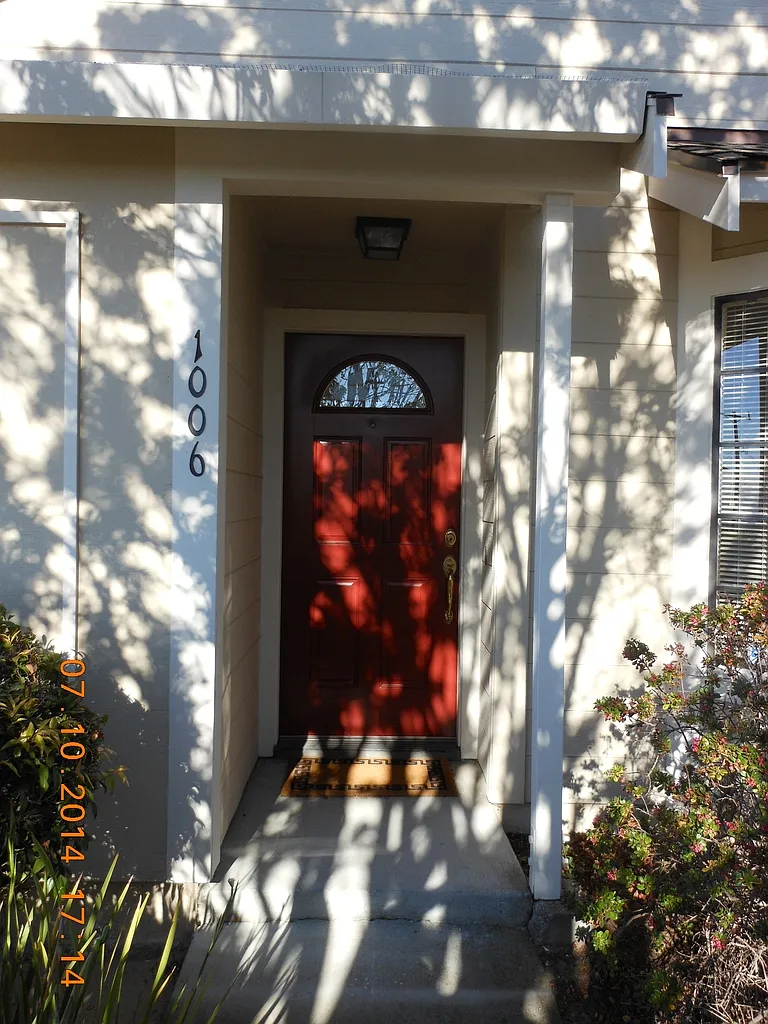 3 bed, 2.5 bath, 1382 sqft, $4,850 — Photo 2