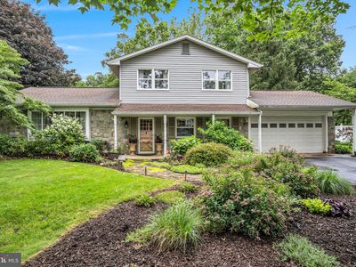 220 Lamp Post Ln, Camp Hill, PA, 17011