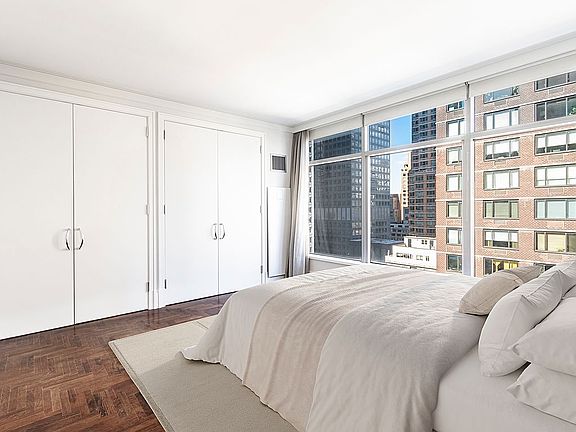3rd image of 250 E 54th St APT 17C