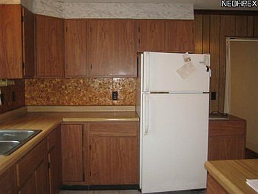 4th image of 104 Betz St