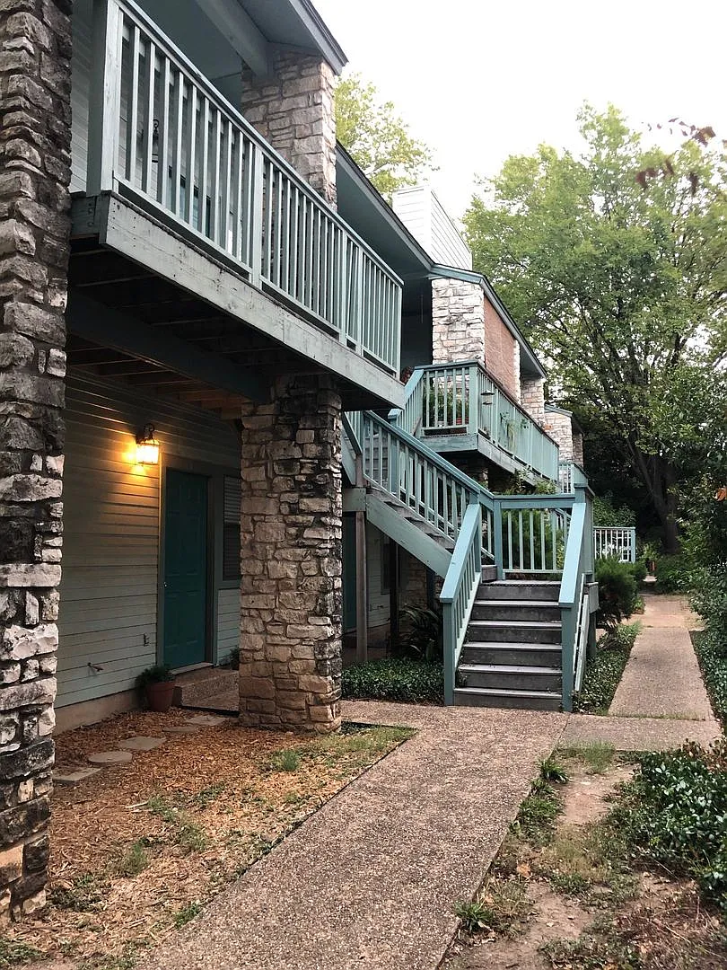 Building Photo - 2813 1/2 Rio Grande St #5