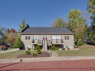 304 E 7th St #C, Alton, IL 62002