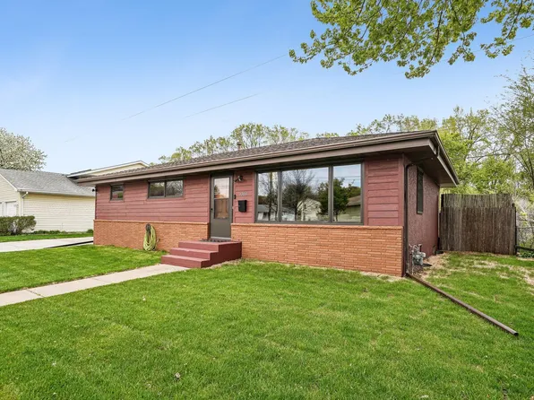 1208 36 1/2 Ave NE, Minneapolis, MN 55418