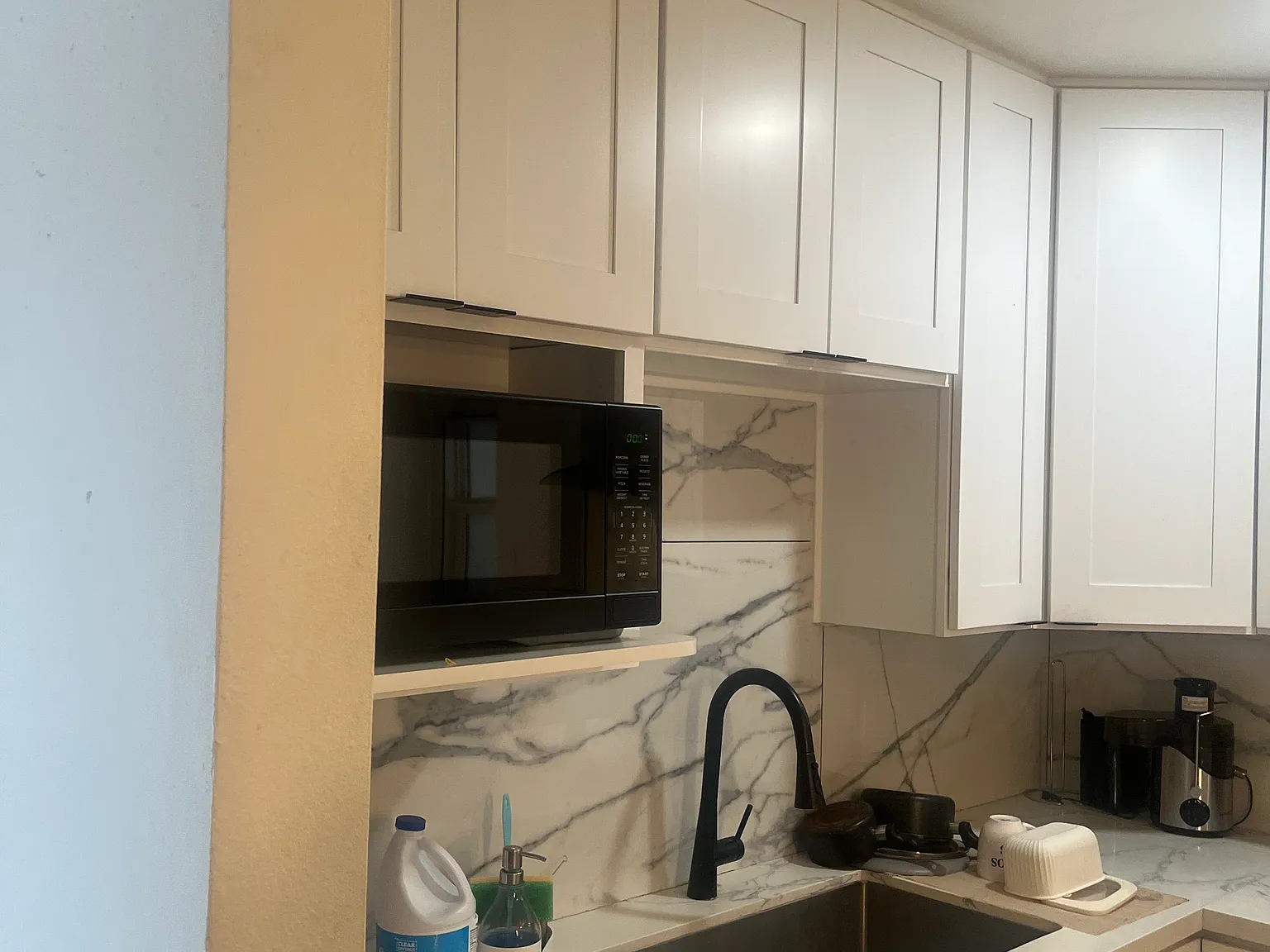3 bed, 927 sqft, $2,400 — Photo 3