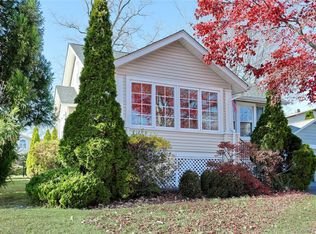 25 Rockland Terrace, Suffern, NY 10901