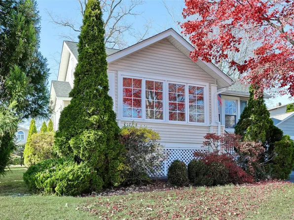 25 Rockland Terrace, Suffern, NY 10901