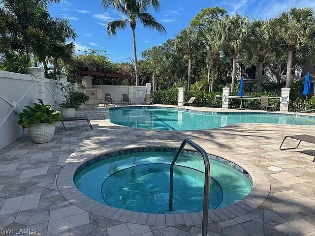 3 bed, 2.0 bath, 2105 sqft, $4,900 — Photo 3