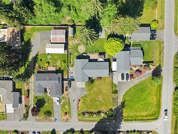 5th image of 3620 101st Ave SE