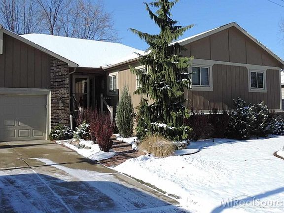 2nd image of 2105 Beech Lane Dr
