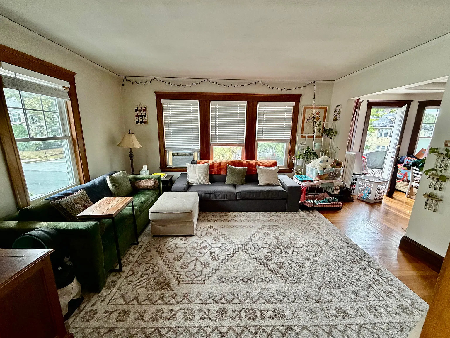 1 bed, 850 sqft, $2,700 — Photo 1