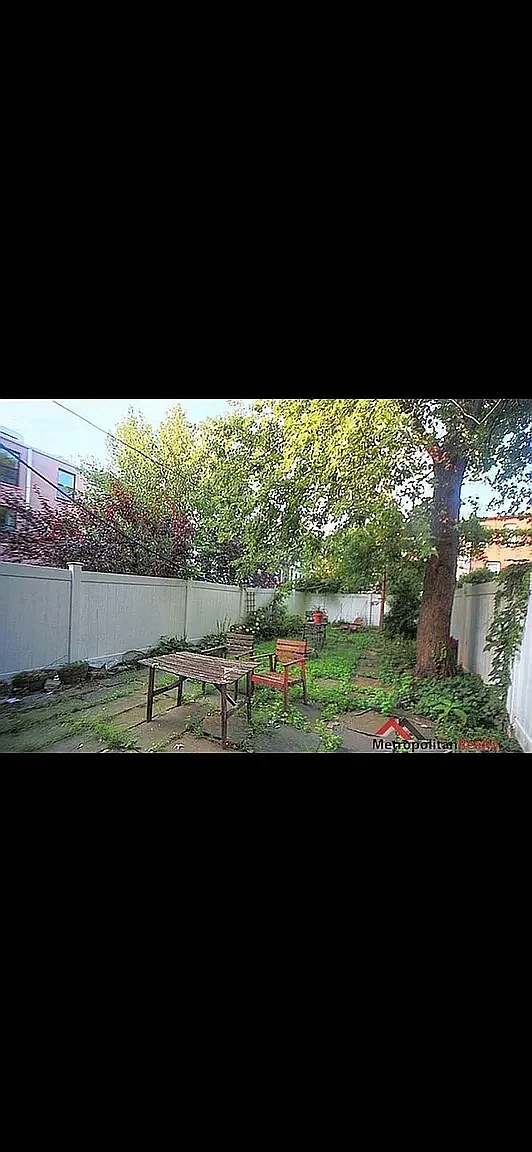 411 6th St — Photo 1
