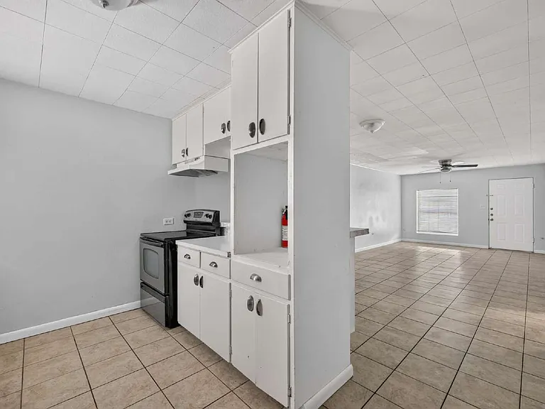1120 Valley View Dr #B1 — Photo 4