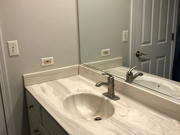 800 N Lakeside Dr #2C — Photo 9