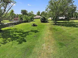 2209 River Rd, Nine Mile Point, LA 70094