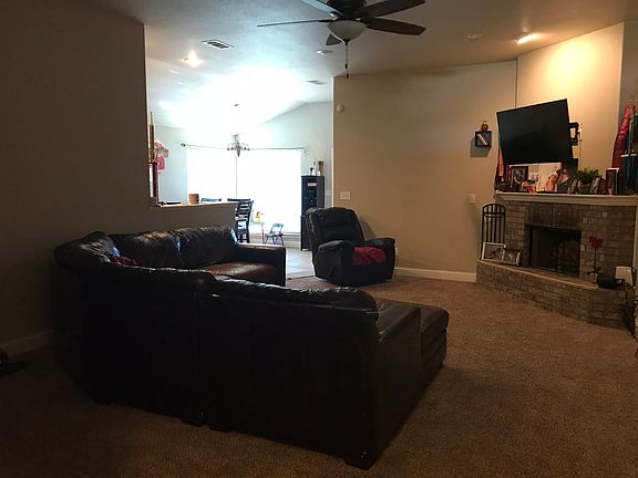 2nd image of 9029 Holiday Dr