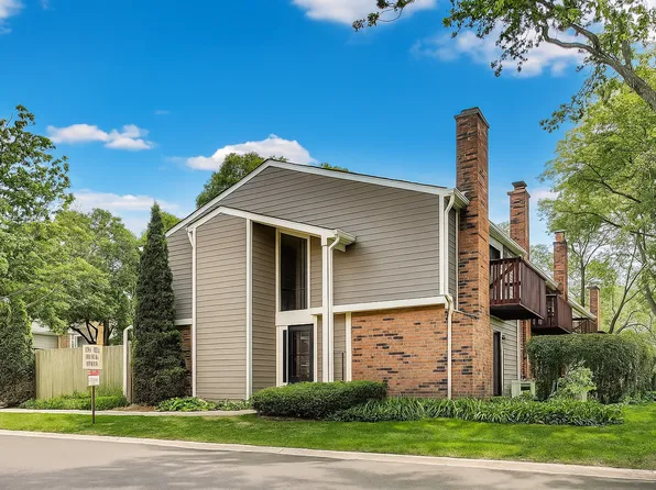 107 W Brighton Pl, Mount Prospect, IL 60056