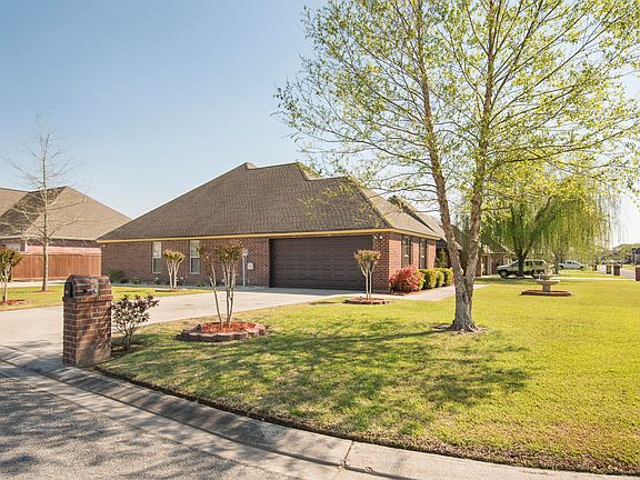 2nd image of 601 Beacon Dr