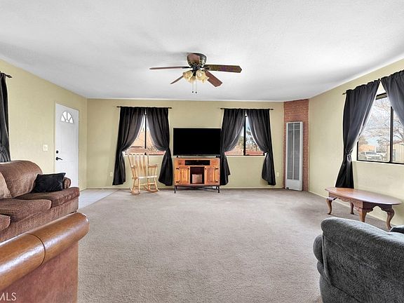 3rd image of 11441 Hemlock Rd