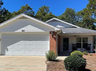 260 Robin Ln, Pinehurst, NC 28374