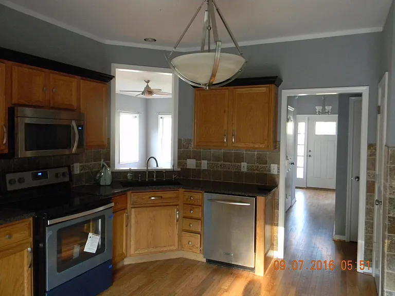 9508 Dabney Ct — Photo 7