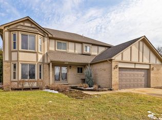 52204 Antler Dr, Macomb, MI 48042
