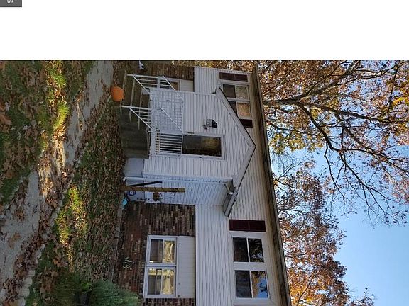 2nd image of 51 Clover St