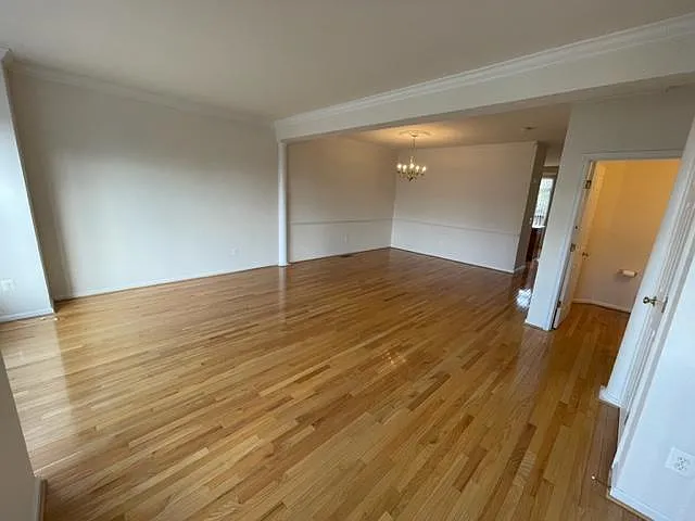 4 bed, 3.5 bath, 2900 sqft, $2,900 — Photo 2