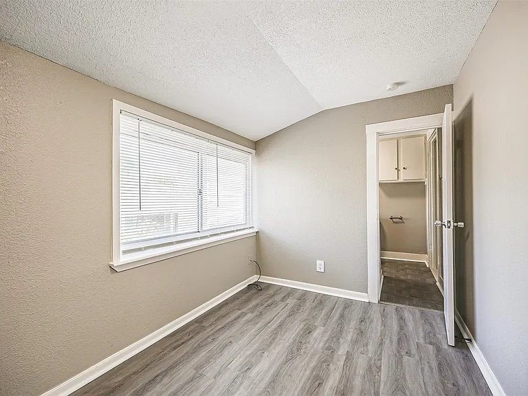 216 Redan St #5 — Photo 19