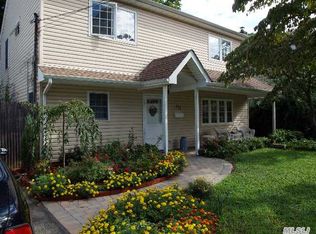 171 Wilson St, Massapequa Park, NY 11762