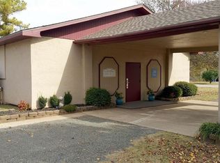 502 W Apache St, Lindsay, OK 73052