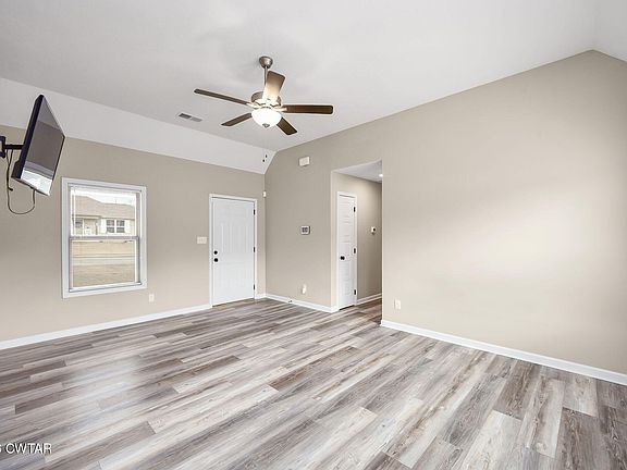 3rd image of 47 Harris Dr