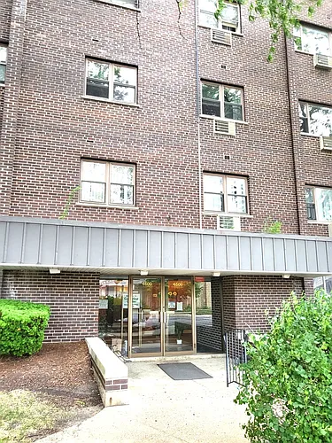 4600 N Cumberland Ave Photo 1