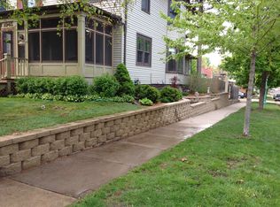 1946 Laurel Ave, Saint Paul, MN 55104