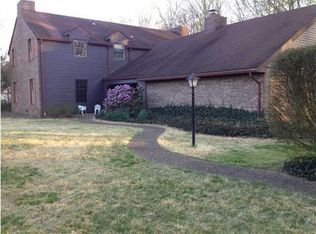 612 Holly Hill Dr, Evansville, IN 47710