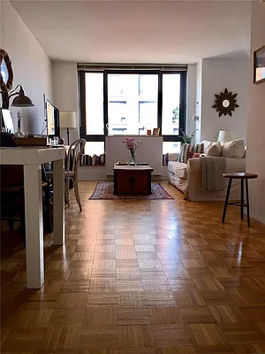 Rented by R New York | media 11