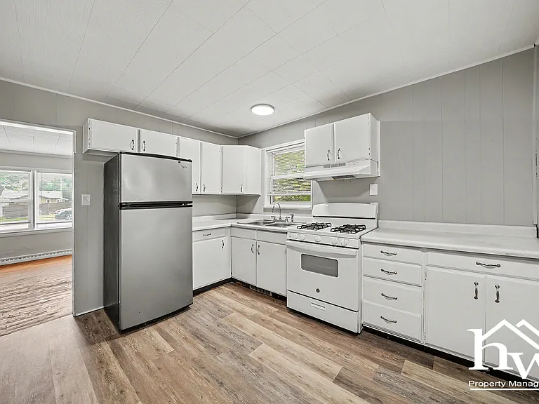 1023 Geyer Ave — Photo 7