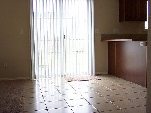 5th image of 207 Parkland Way