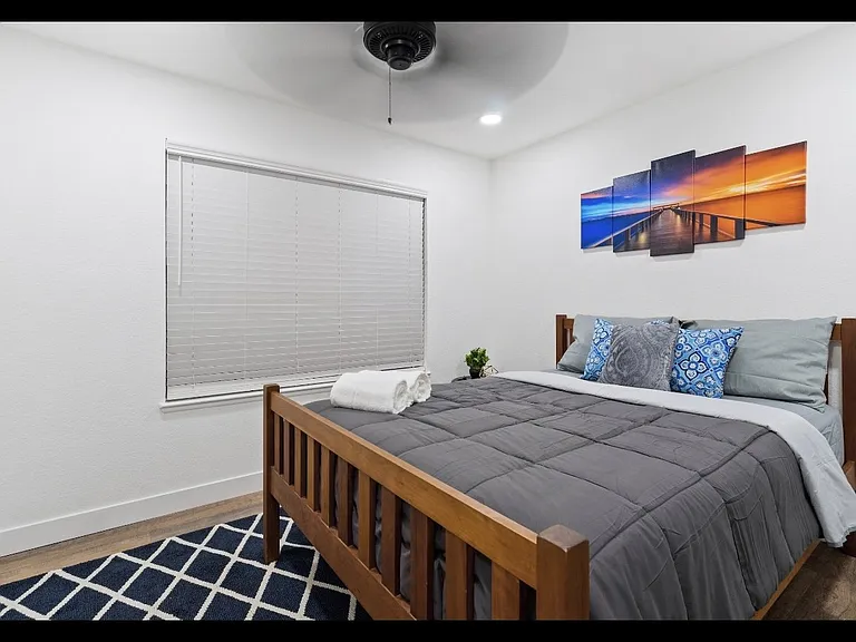 712 Glen Abbey Cir — Photo 20