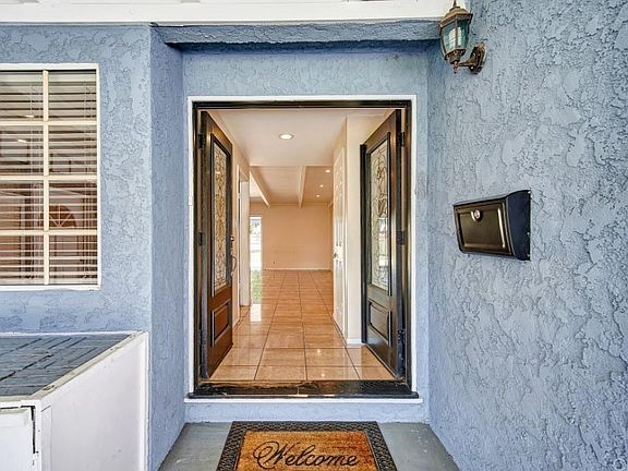 3rd image of 8753 Jumilla Ave