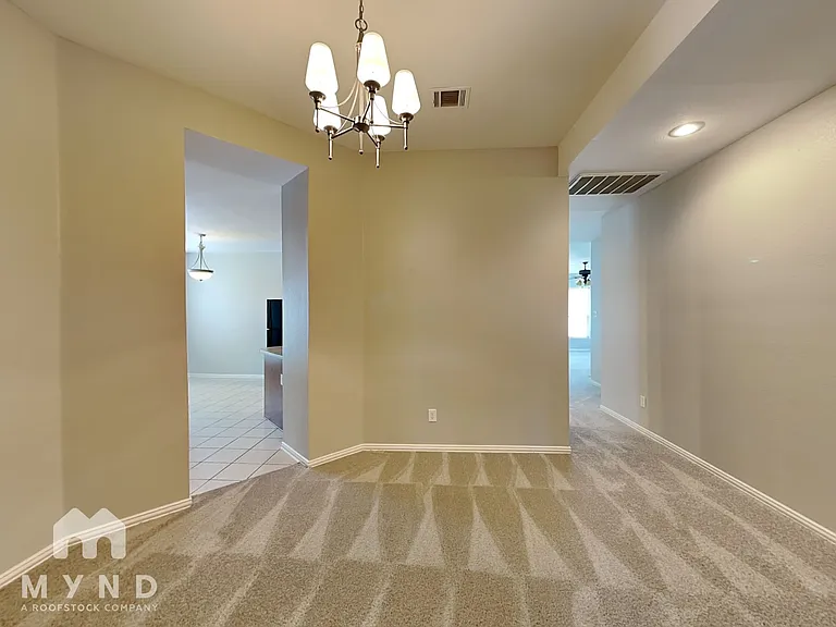 1039 Providence Blvd — Photo 9