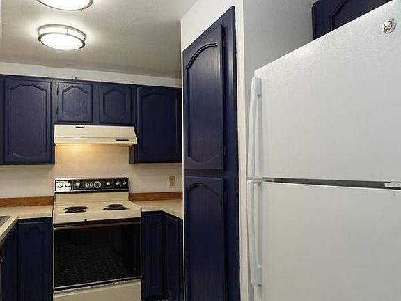 3rd image of 12221 100th Ave NE #204