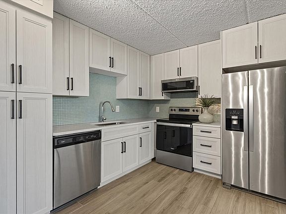 4th image of 1145 Shannon Ave N Unit 17
