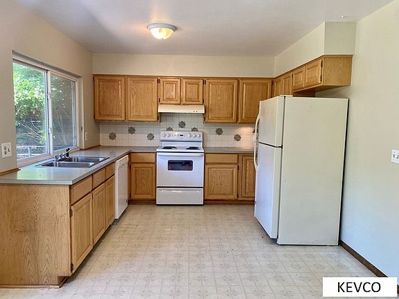 5th image of 2805 Redwing Rd