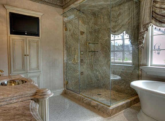 3rd image of 2307 River Oaks Blvd