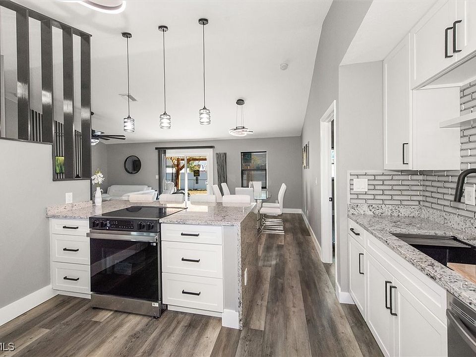 2821 NE 4th Pl, Cape Coral, FL 33909 | Zillow