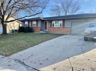 6517 SW 25th St, Topeka, KS 66614